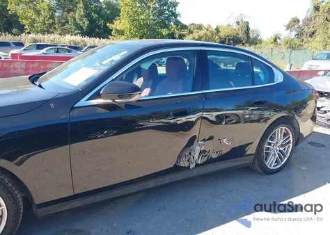 2024 BMW 530 I xDrive z USA, uszkodzony, nr VIN WBA53FJ02RCS60181